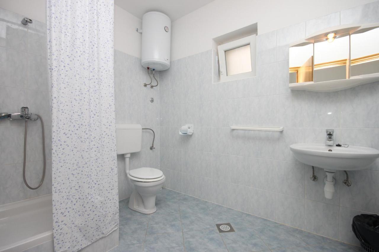 Apartments By The Sea Kustici, Pag - 6355 Екстериор снимка