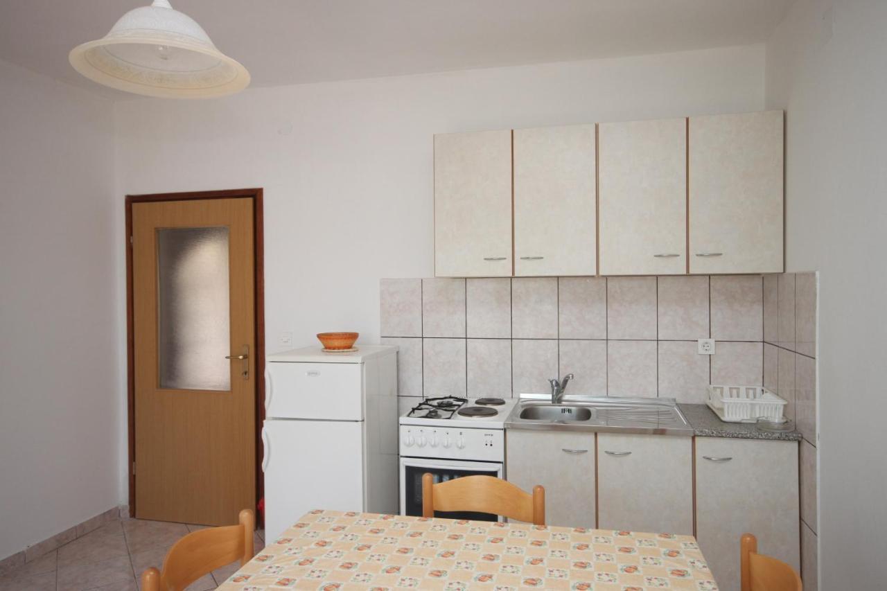 Apartments By The Sea Kustici, Pag - 6355 Екстериор снимка